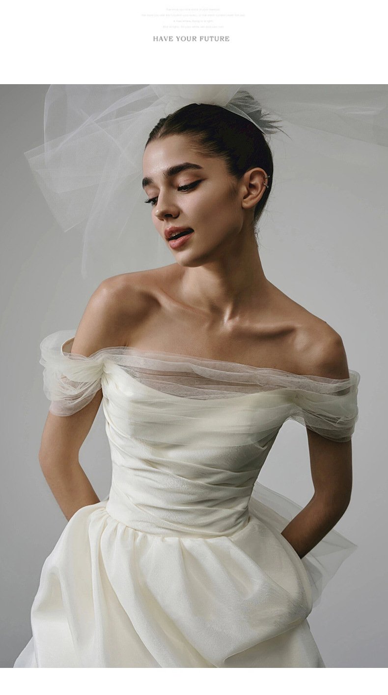 Off-shoulder Light Wedding Dress White Short