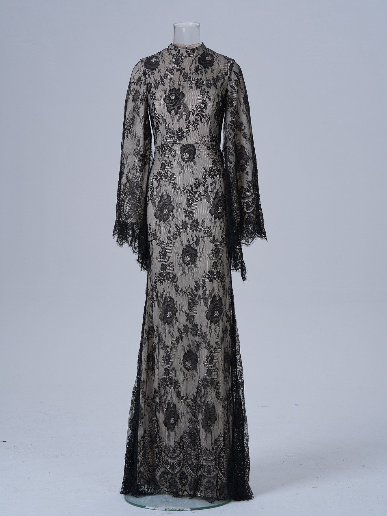 Long Sleeve Round Neck Sexy Lace Banquet Dress