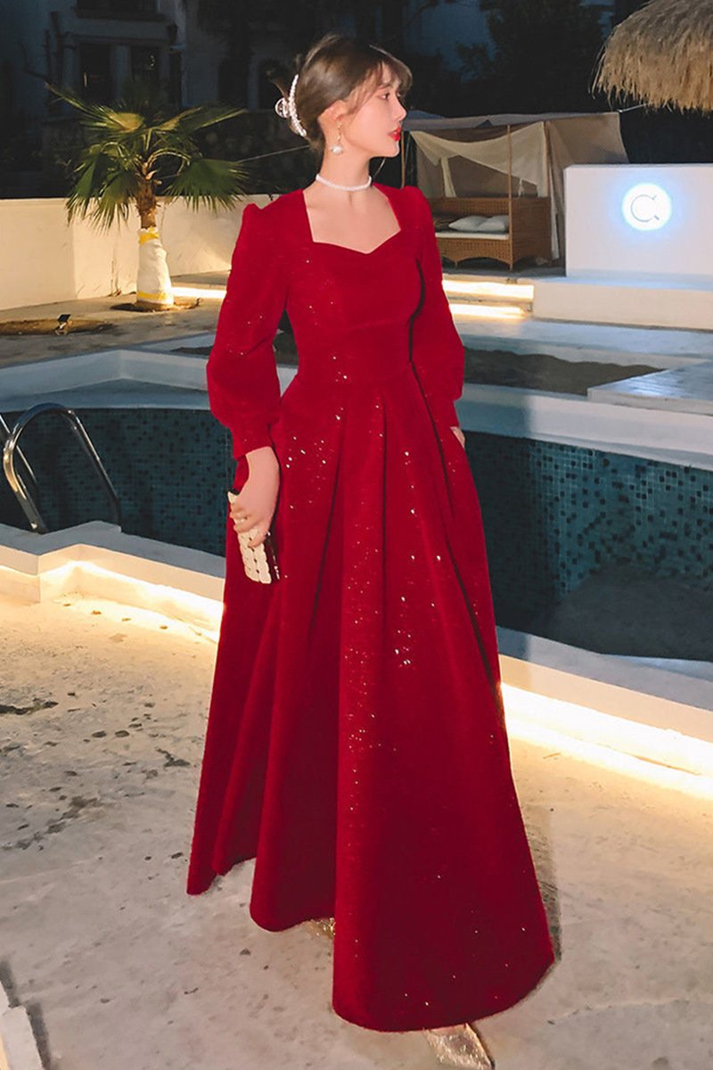 Evening Gown For Banquetselegant And Sophisticated