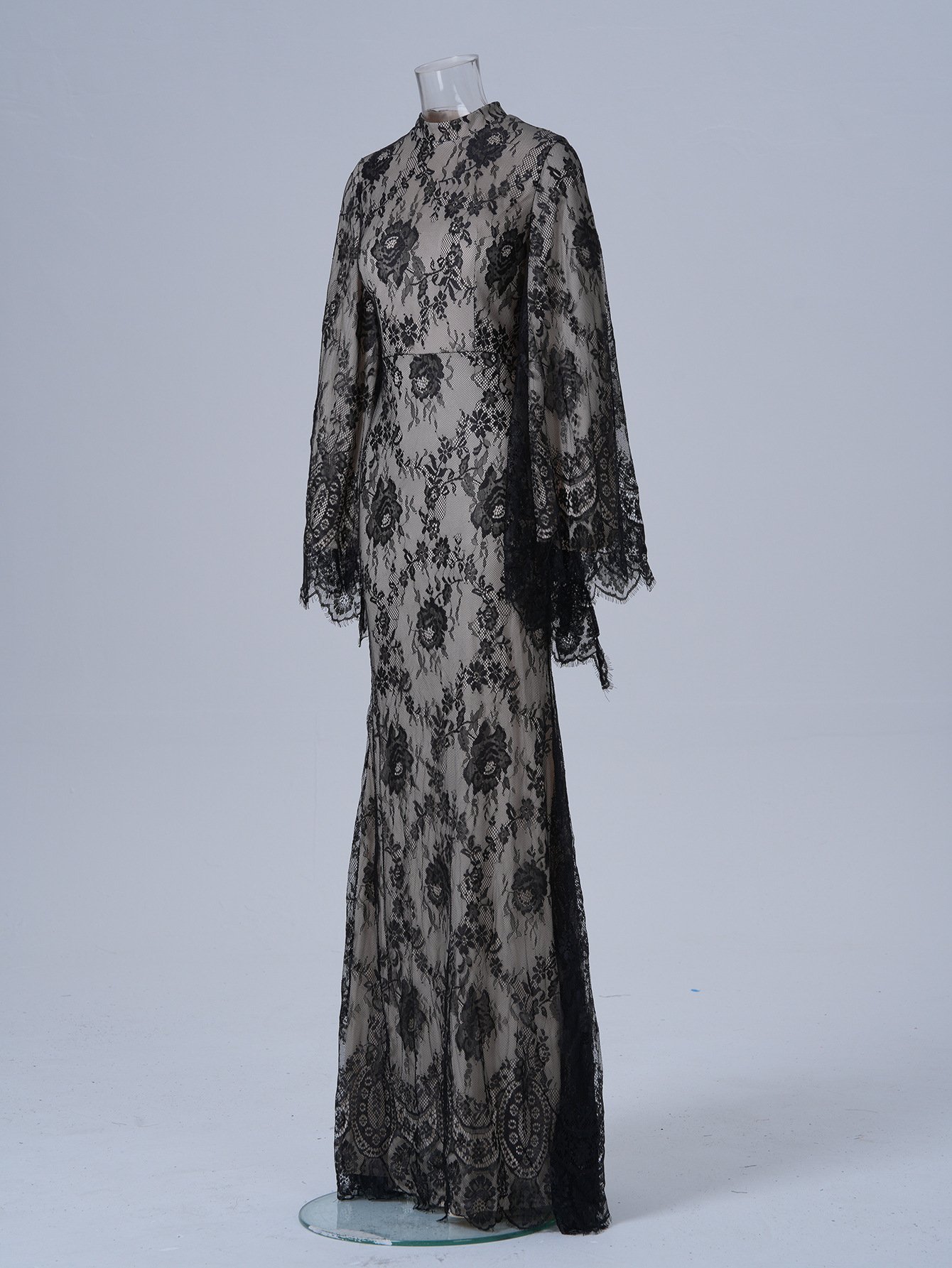 Long Sleeve Round Neck Sexy Lace Banquet Dress