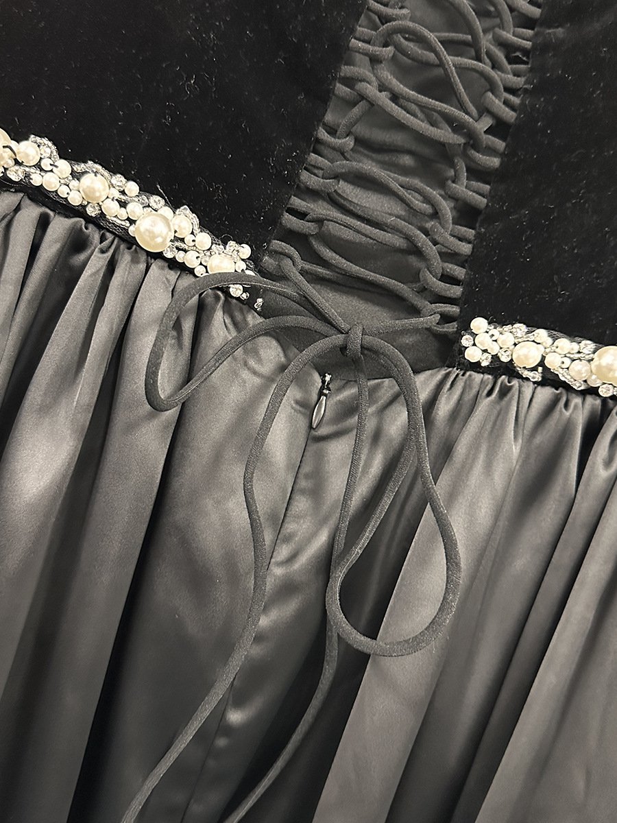 Design A Strapless Maxi Dress For Women