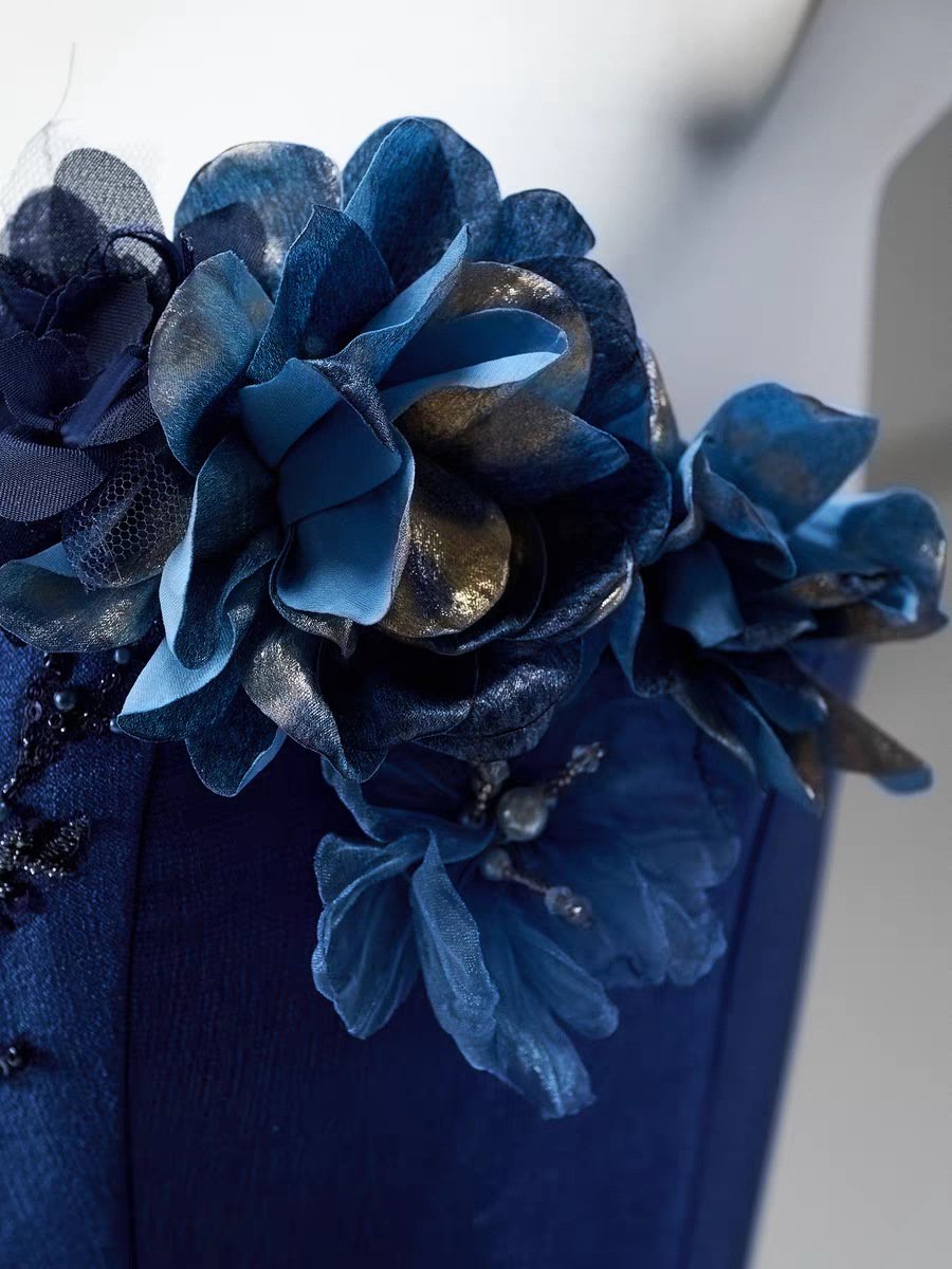 Blue High-end Intricately Embellished Strapless Ball Gown For Evening Events And Banquets