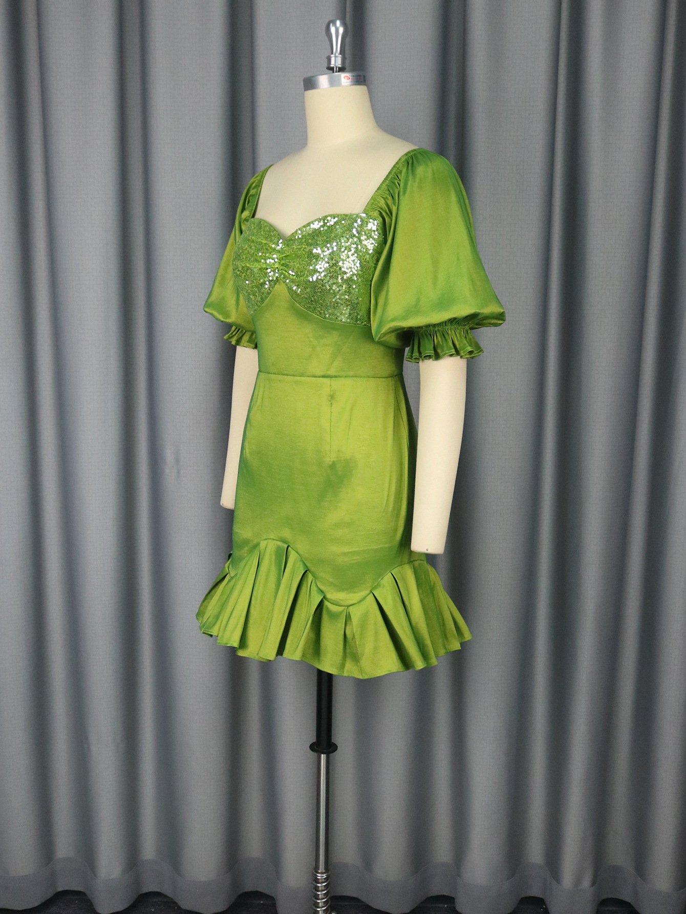 Sequin Stitching Ruffled Banquet Sheath Evening Dress