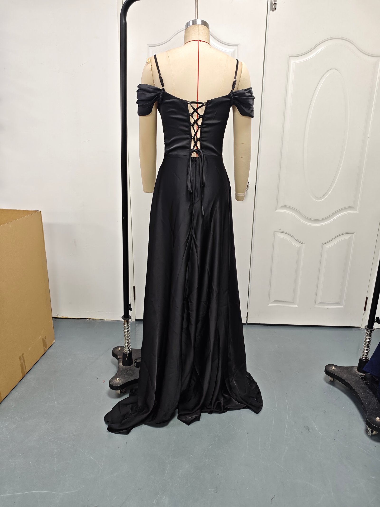 Light Luxury Sheer Lace Satin Evening Dress Off-Shoulder Strap Wedding Dinner Long Dress